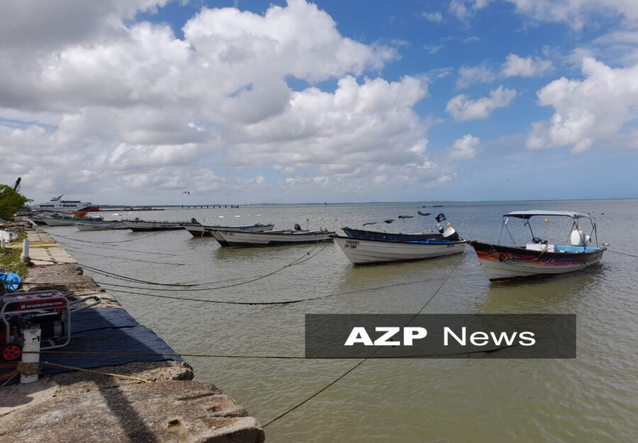 Weather, Boats at King's Wharf in San Fernando