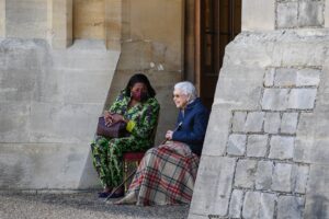 Queen Elizabeth II with President Paula-Mae Weekes at Windsor Castle. Photo: Platinum Jubilee Committee