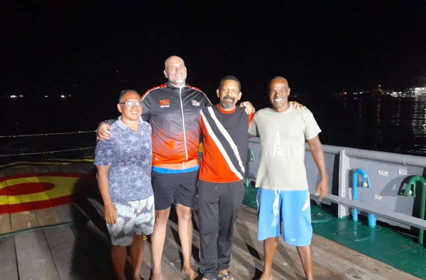  Dolphins Sign Stops Tobago to Trinidad Swim…  4 Swimmers Call it Quits after 10 hours in Water 
