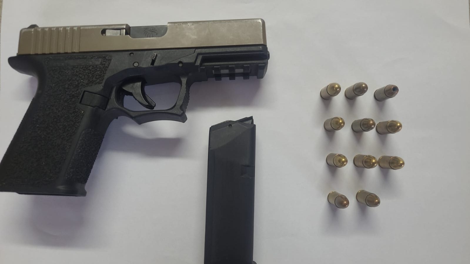 Nine-millimetre pistol and 11 rounds of nine-millimetre ammunition seized by Matura Police on 31.3.24