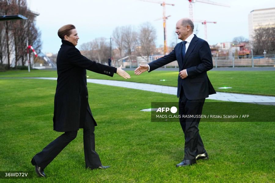 Caption: German Chancellor Olaf Scholz greets Denmark's Prime Minister Mette Frederiksen upon her arrival in the garden of the Chancellery on January 28, 2025 in Berlin. Photo: Mads Claus Rasmussen/Ritzau Scanpix /AFP