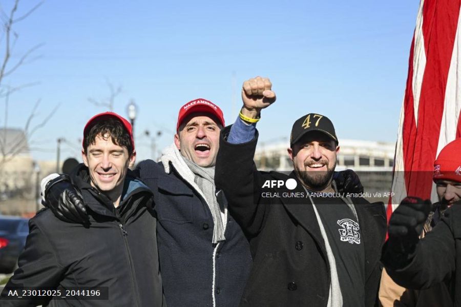 The families and friends of prisoners awaiting release continue to wait outside the Washington, D.C., jail in the United States on January 22, 2025. Photo: AFP