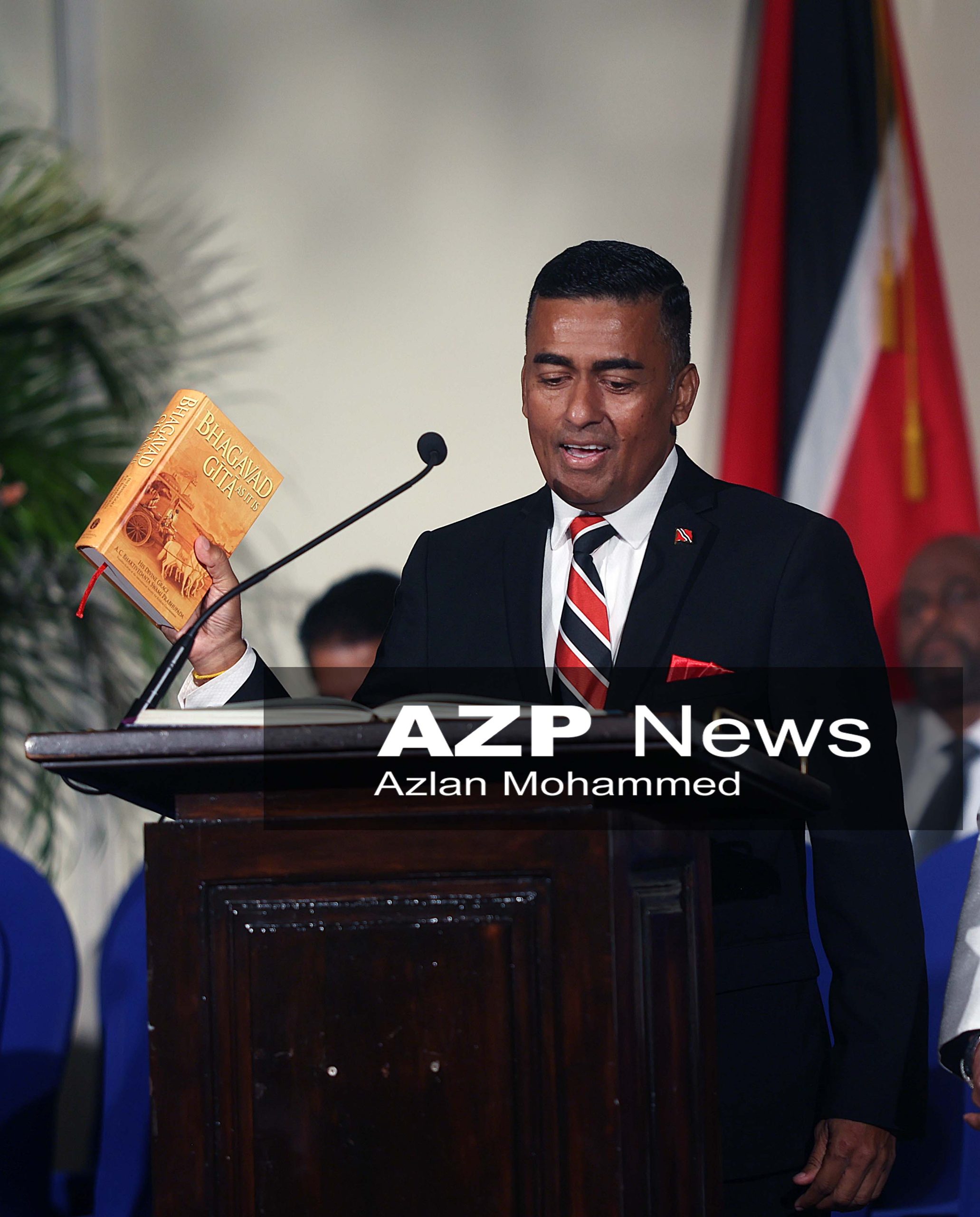 Davendranath Tancoo taking the oath of office as Minister of Finance