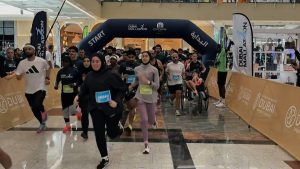 Marathon runners start indoors