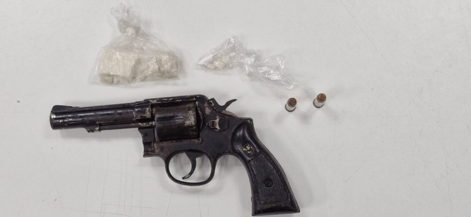 Photo - Revolver, Ammunition and Cocaine Seized on 07.09.2025