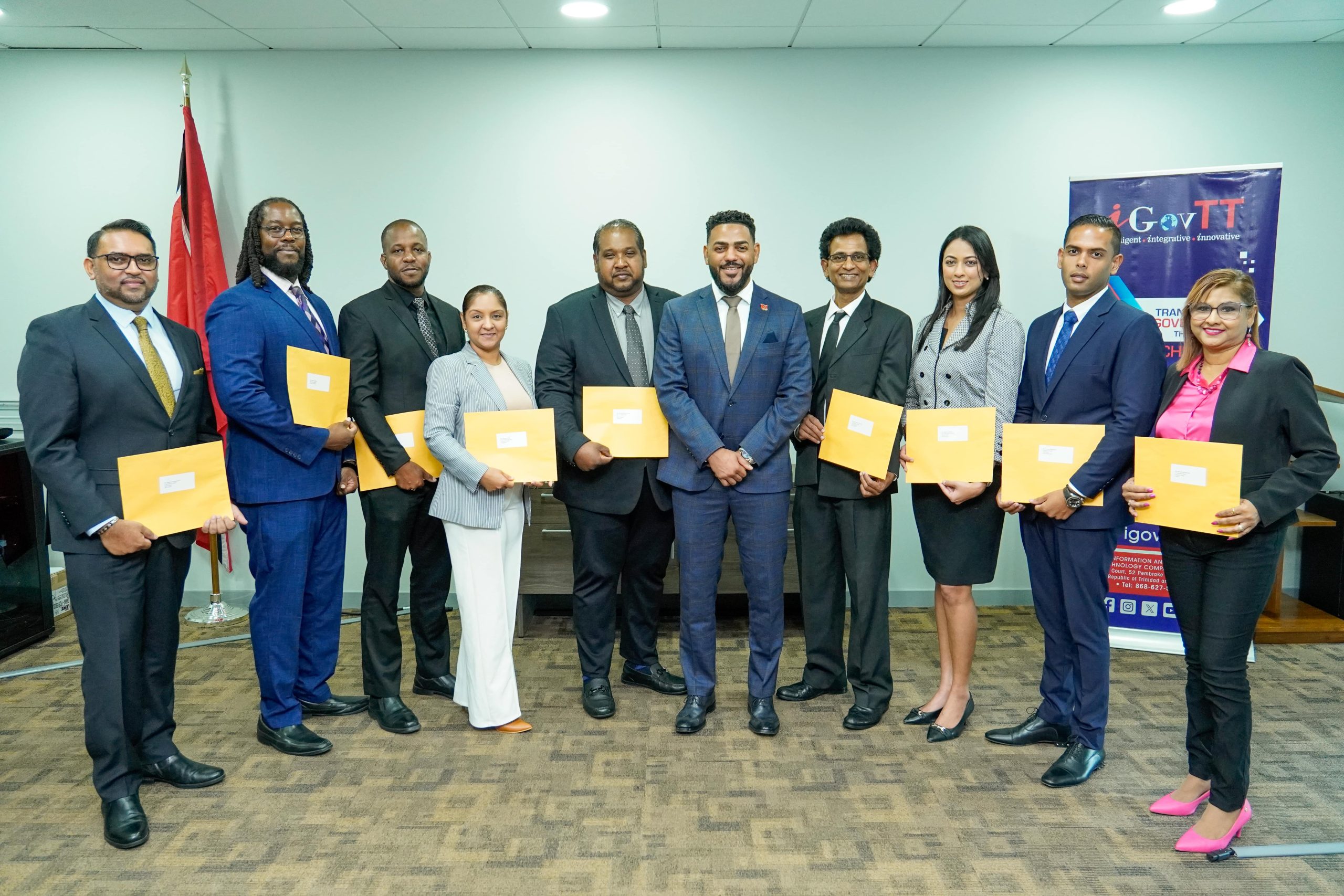Minister Smith with Board of Directors - iGovTT-min